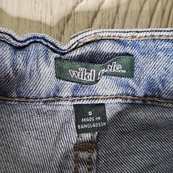 Wild Fable Super High Rise Straight Light Wash Distressed Jeans Womens 0/31" NEW - Picture 8 of 15